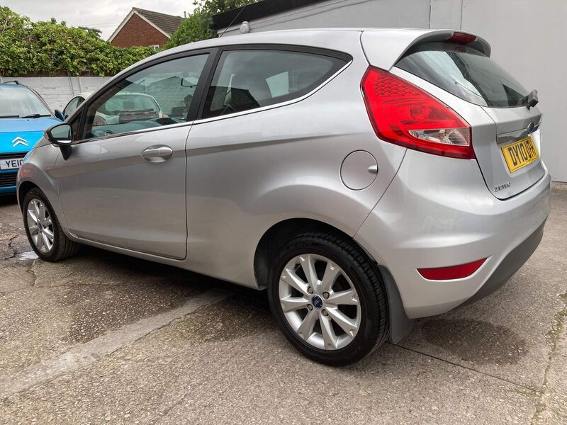 FORD FIESTA