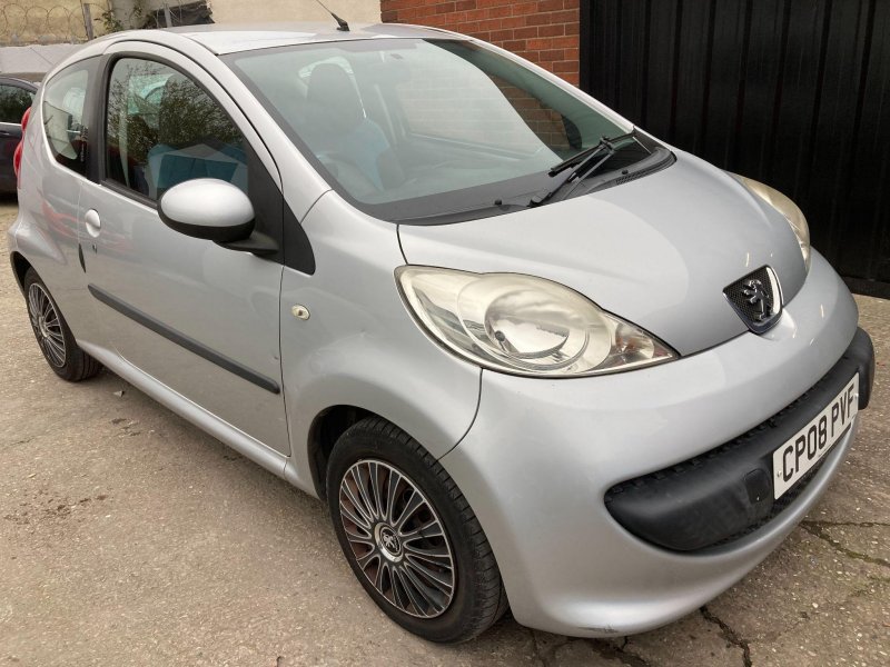 PEUGEOT 107