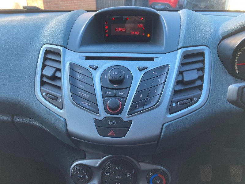 FORD FIESTA