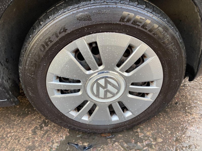 VOLKSWAGEN UP