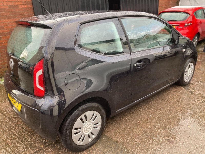 VOLKSWAGEN UP