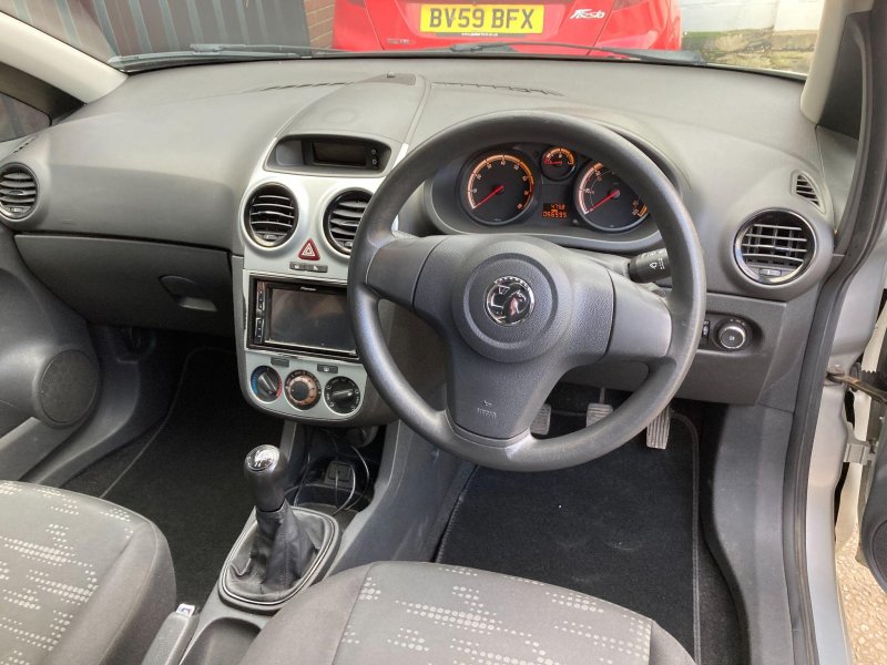 VAUXHALL CORSA