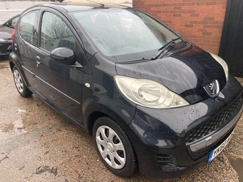 PEUGEOT 107