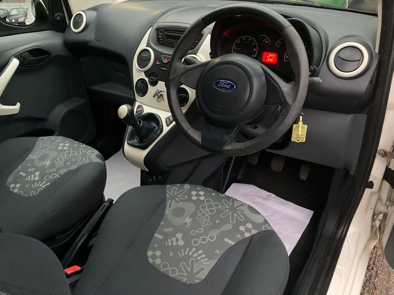 FORD KA