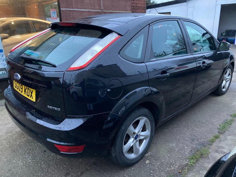 FORD FOCUS