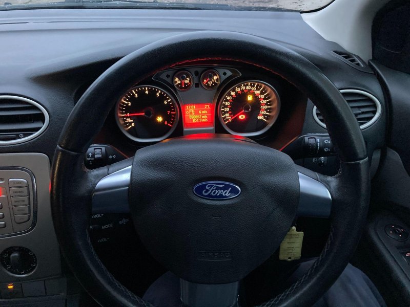 FORD FOCUS