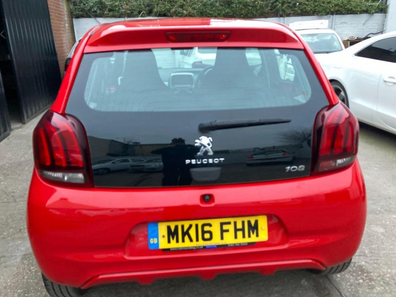 PEUGEOT 108