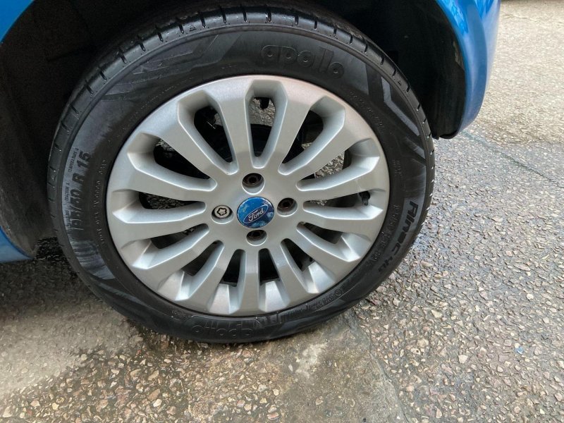 FORD KA