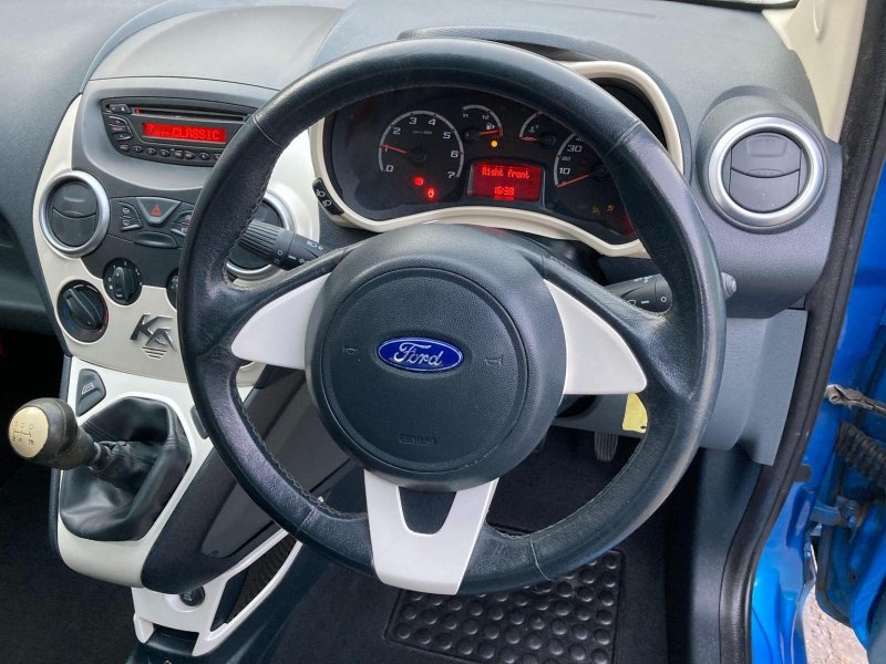 FORD KA