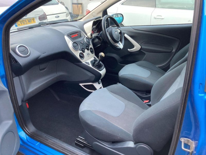 FORD KA