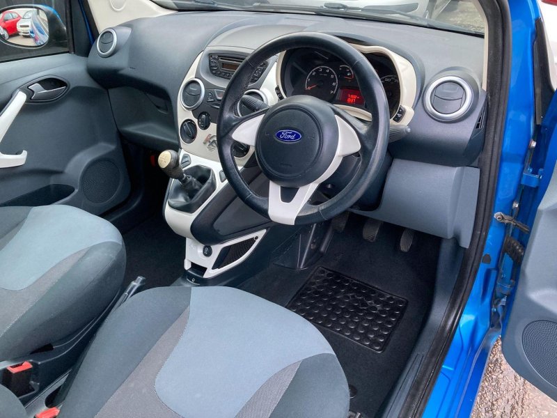 FORD KA