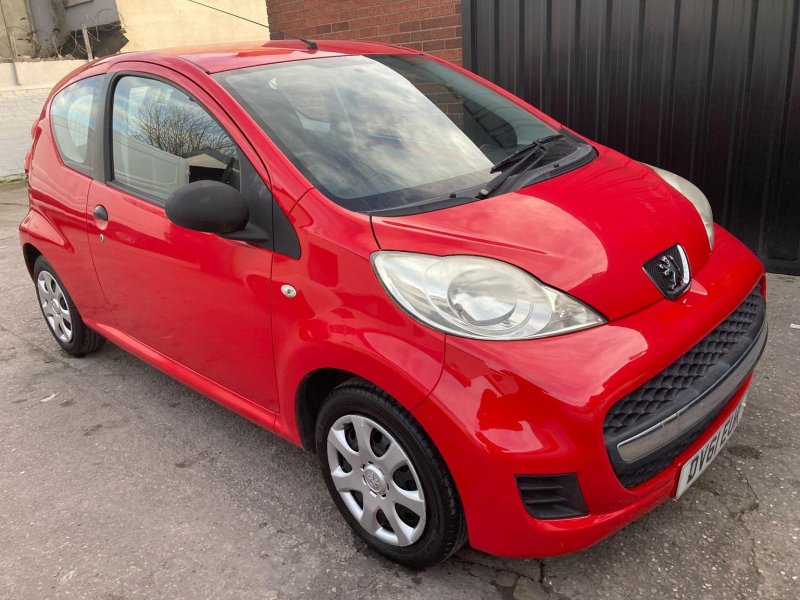 PEUGEOT 107