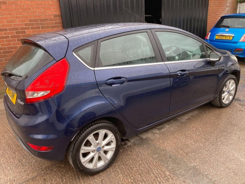 FORD FIESTA