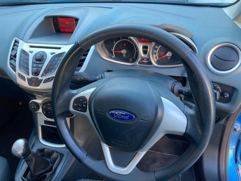 FORD FIESTA