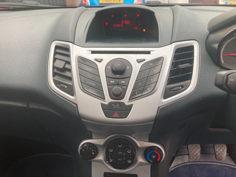 FORD FIESTA
