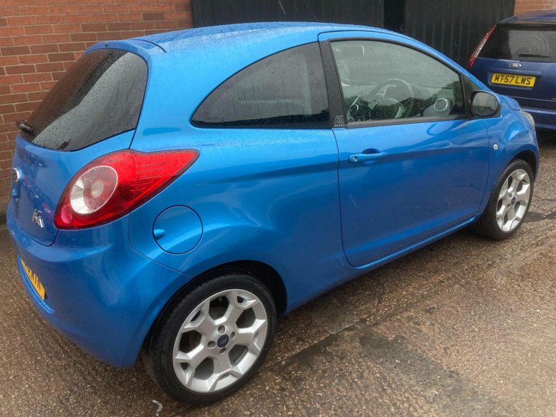 FORD KA