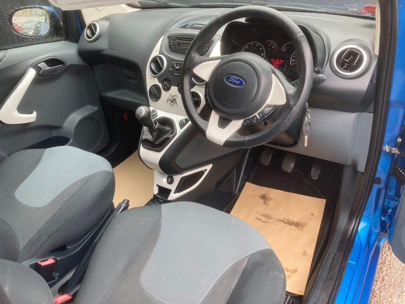 FORD KA