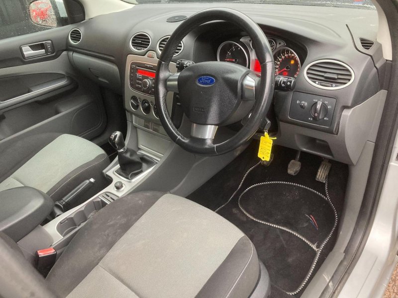 FORD FOCUS