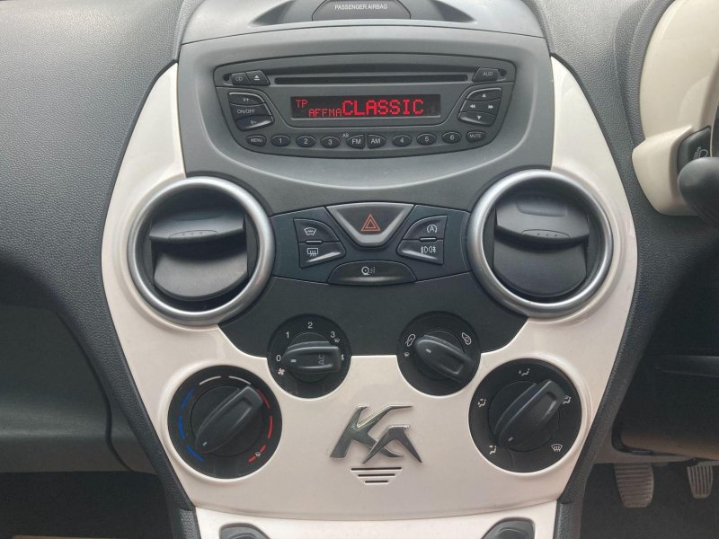 FORD KA