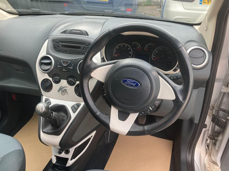 FORD KA