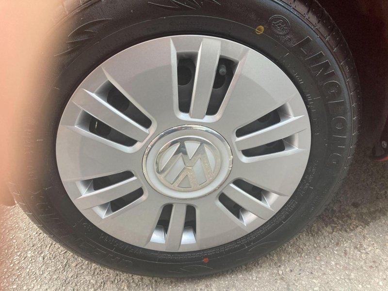 VOLKSWAGEN UP