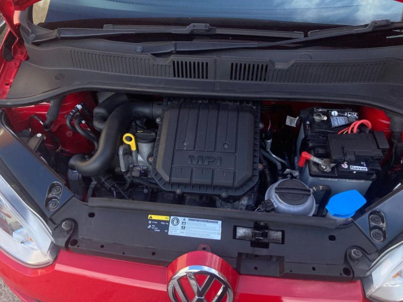 VOLKSWAGEN UP