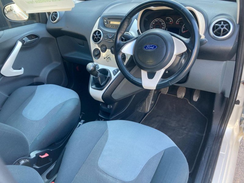 FORD KA